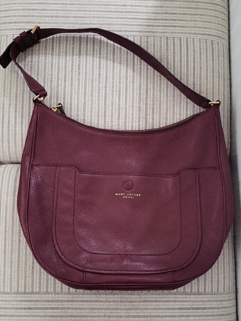 Marc Jacobs Empire City Zippered Leather Hobo - Mulled Wine